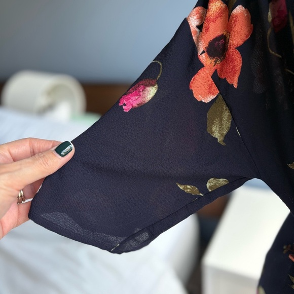 West Kei Navy Floral Tie-Front or Back Short Sleeved Blouse - Picture 14 of 16